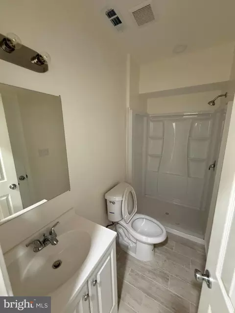 Bath - 2720 E Biddle St, Baltimore, MD 21213 photo 1 of 7