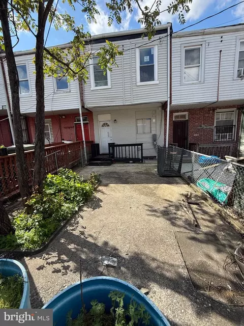 Exterior - 2720 E Biddle St, Baltimore, MD 21213 photo 2 of 4