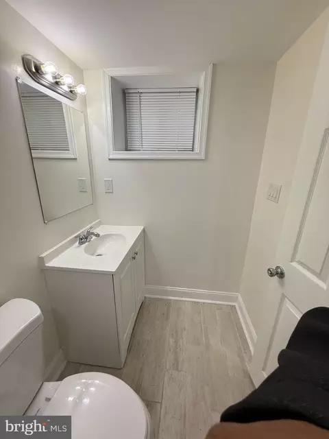 Bath - 2720 E Biddle St, Baltimore, MD 21213 photo 3 of 7