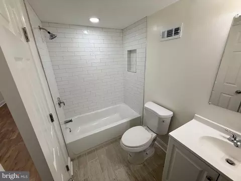 Bath - 2720 E Biddle St, Baltimore, MD 21213 photo 6 of 7