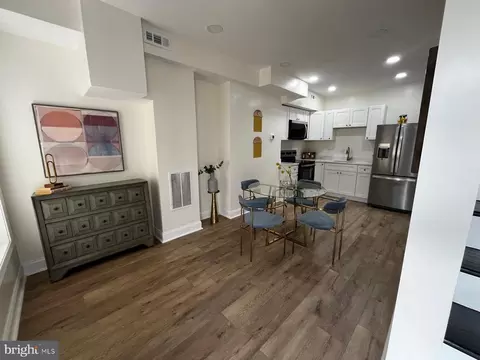 Entry Way - 2720 E Biddle St, Baltimore, MD 21213 photo 2 of 8