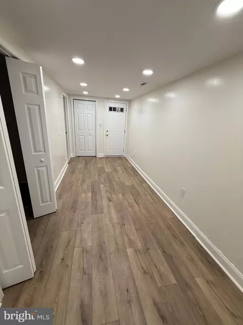 Entry Way - 2720 E Biddle St, Baltimore, MD 21213 photo 6 of 8