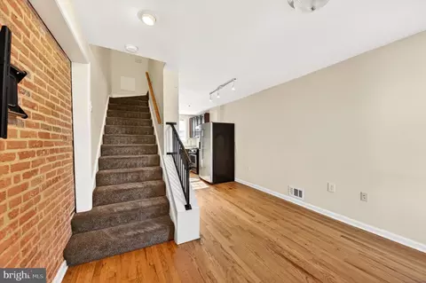 Entry Way - 624 Wyeth St, Baltimore, MD 21230 photo 2 of 9