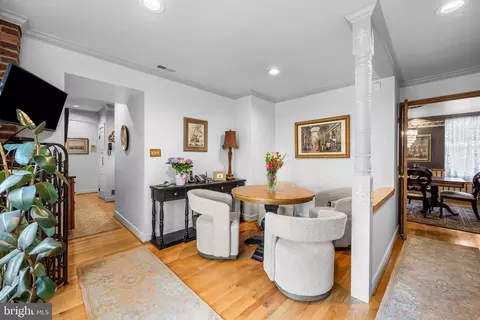 Entry Way - 1807 Lancaster St, Baltimore, MD 21231 photo 4 of 9