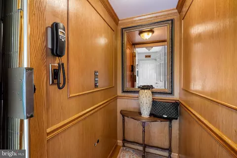 Entry Way - 1807 Lancaster St, Baltimore, MD 21231 photo 2 of 9