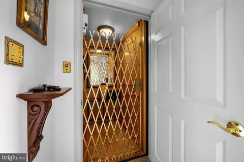 Entry Way - 1807 Lancaster St, Baltimore, MD 21231 photo 1 of 9