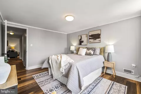 Bedroom - 1412 E Fort Ave, Baltimore, MD 21230 photo 4 of 4