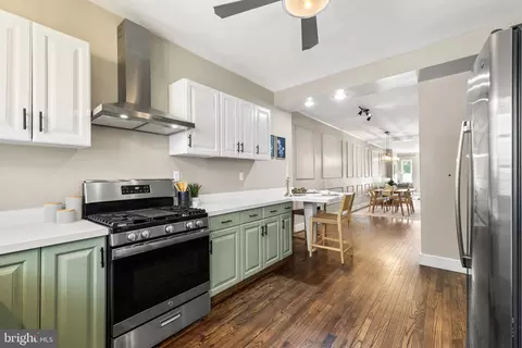 Kitchen - 1412 E Fort Ave, Baltimore, MD 21230 photo 1 of 2