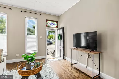 Entry Way - 1412 E Fort Ave, Baltimore, MD 21230 photo 1 of 7