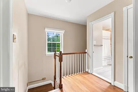 Entry Way - 103 Cedarcroft Rd, Baltimore, MD 21212 photo 3 of 3