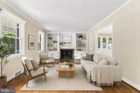 Living - 103 Cedarcroft Rd, Baltimore, MD 21212 photo 1 of 5