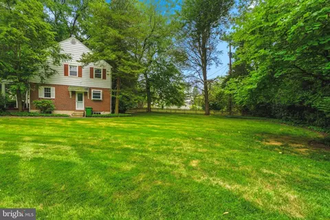 Exterior - 103 Cedarcroft Rd, Baltimore, MD 21212 photo 4 of 7