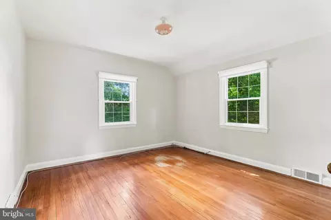 Bedroom - 103 Cedarcroft Rd, Baltimore, MD 21212 photo 4 of 7
