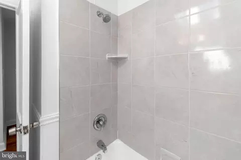 Bath - 3732 Clarenell Rd, Baltimore, MD 21229 photo 2 of 5