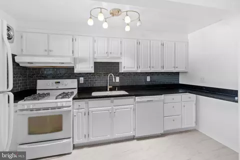 Kitchen - 3732 Clarenell Rd, Baltimore, MD 21229 photo 1 of 1