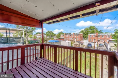 Exterior - 3732 Clarenell Rd, Baltimore, MD 21229 photo 6 of 9