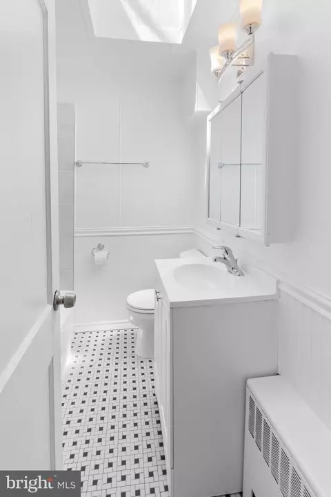 Bath - 3732 Clarenell Rd, Baltimore, MD 21229 photo 1 of 5
