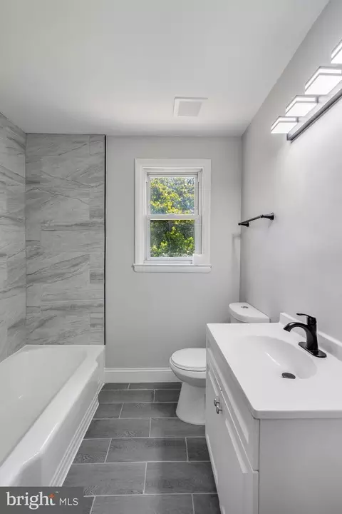 Bath - 5412 Biddison Ave, Baltimore, MD 21206 photo 1 of 3
