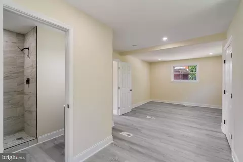 Entry Way - 5412 Biddison Ave, Baltimore, MD 21206 photo 4 of 4