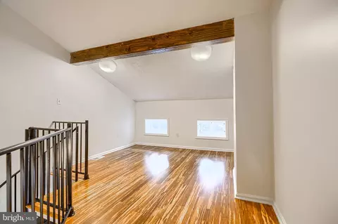 Living - 209 Scott St, Baltimore, MD 21230 photo 3 of 7