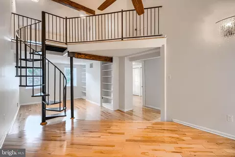 Living - 209 Scott St, Baltimore, MD 21230 photo 1 of 7