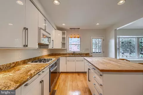Kitchen - 209 Scott St, Baltimore, MD 21230 photo 3 of 7