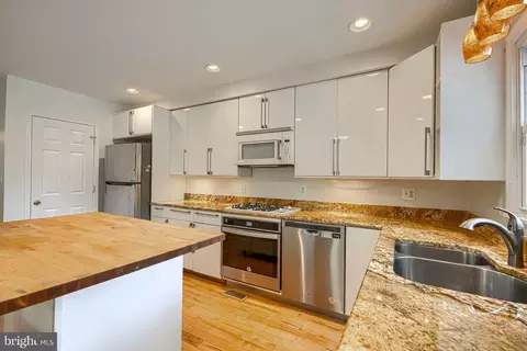 Kitchen - 209 Scott St, Baltimore, MD 21230 photo 4 of 7