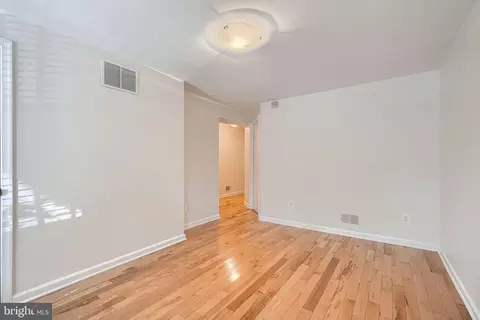 Bedroom - 209 Scott St, Baltimore, MD 21230 photo 6 of 6
