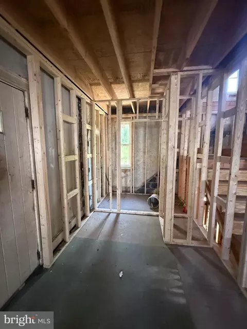 Entry Way - 3612 Sequoia Ave, Baltimore, MD 21215 photo 1 of 7