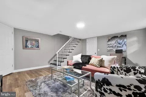 Entry Way - 3517 Ailsa Ave, Baltimore, MD 21214 photo 8 of 8