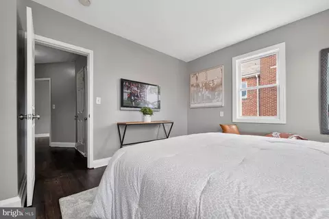 Entry Way - 3517 Ailsa Ave, Baltimore, MD 21214 photo 7 of 8