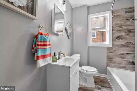 Bath - 3517 Ailsa Ave, Baltimore, MD 21214 photo 1 of 3
