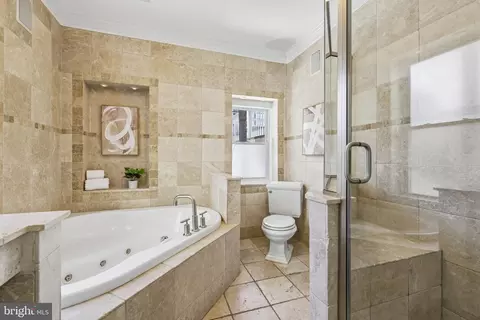 Bath - 1232 Riverside Ave, Baltimore, MD 21230 photo 2 of 5