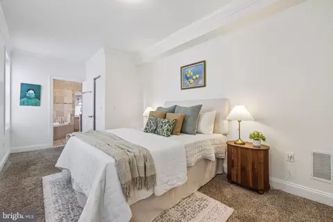 Bedroom - 1232 Riverside Ave, Baltimore, MD 21230 photo 1 of 7