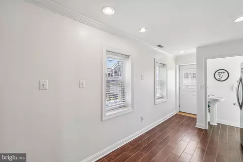 Entry Way - 1232 Riverside Ave, Baltimore, MD 21230 photo 3 of 3