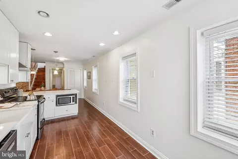 Entry Way - 1232 Riverside Ave, Baltimore, MD 21230 photo 1 of 3