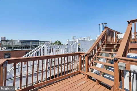 Exterior - 1232 Riverside Ave, Baltimore, MD 21230 photo 4 of 6