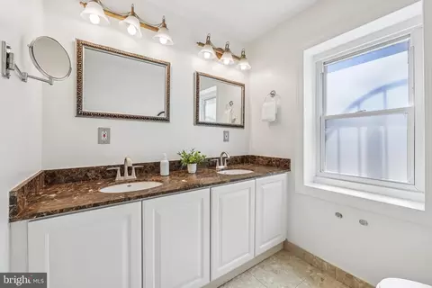 Bath - 1232 Riverside Ave, Baltimore, MD 21230 photo 5 of 5