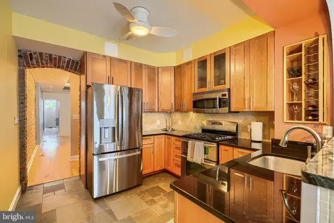 Kitchen - 419 E Fort Ave, Baltimore, MD 21230 photo 2 of 5