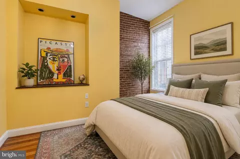 Bedroom - 419 E Fort Ave, Baltimore, MD 21230 photo 2 of 6