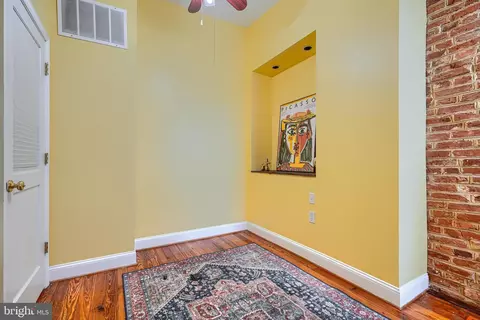 Bedroom - 419 E Fort Ave, Baltimore, MD 21230 photo 3 of 6