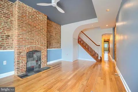 Living - 419 E Fort Ave, Baltimore, MD 21230 photo 3 of 4