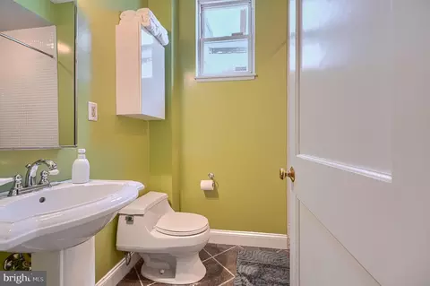 Bath - 419 E Fort Ave, Baltimore, MD 21230 photo 2 of 5