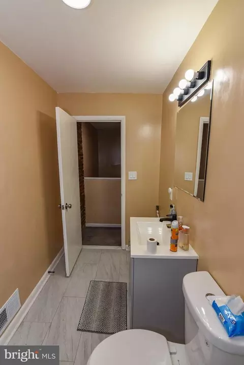 Bath - 1705 E 25th St, Baltimore, MD 21213 photo 2 of 2