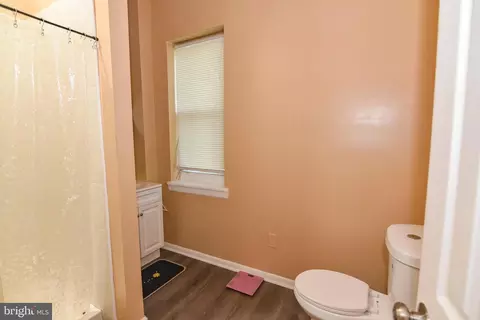 Entry Way - 1705 E 25th St, Baltimore, MD 21213 photo 2 of 8