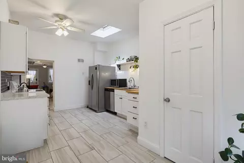 Entry Way - 109 E Gittings St, Baltimore, MD 21230 photo 5 of 7