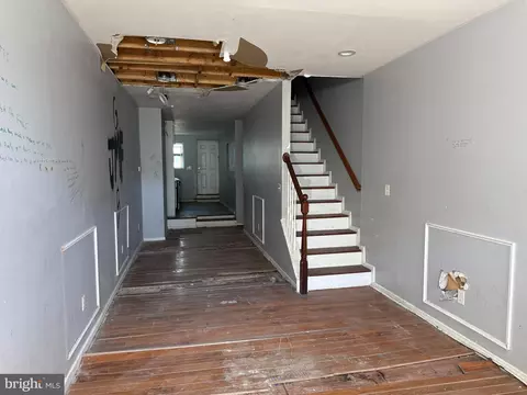 Entry Way - 1217 Greenmount Ave, Baltimore, MD 21202 photo 6 of 7