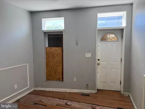 Entry Way - 1217 Greenmount Ave, Baltimore, MD 21202 photo 5 of 7