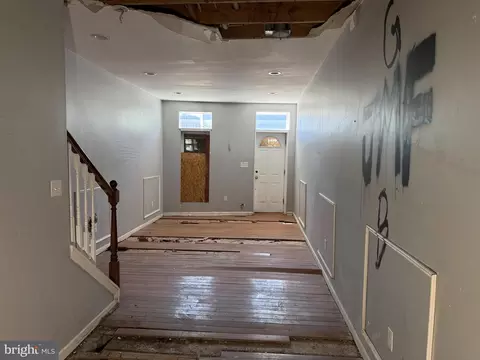 Entry Way - 1217 Greenmount Ave, Baltimore, MD 21202 photo 4 of 7