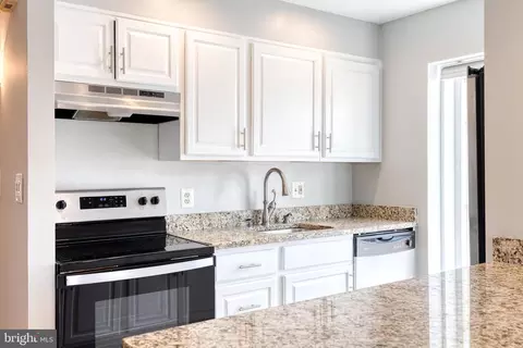 Kitchen - 425 S Sharp St #R 15, Baltimore, MD 21201 photo 1 of 4